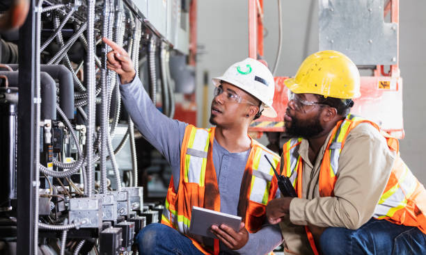 Best Affordable Electrician  in Lakewood, OH